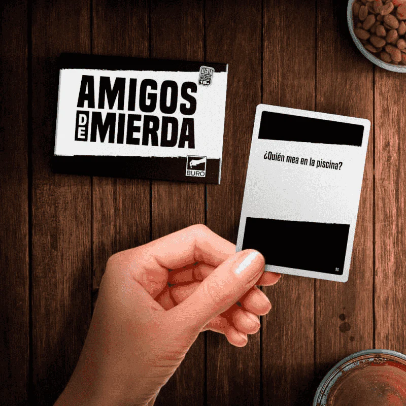 Amigos de Mierda – Juego de cartas irreverente para adultos - Image 3