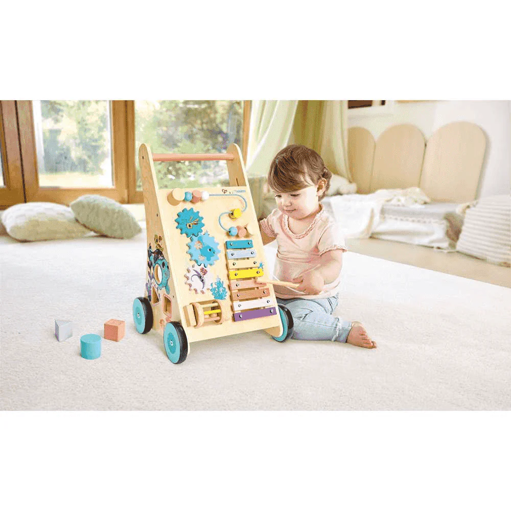 Andador de madera Iti con actividades educativas para bebés - Image 6