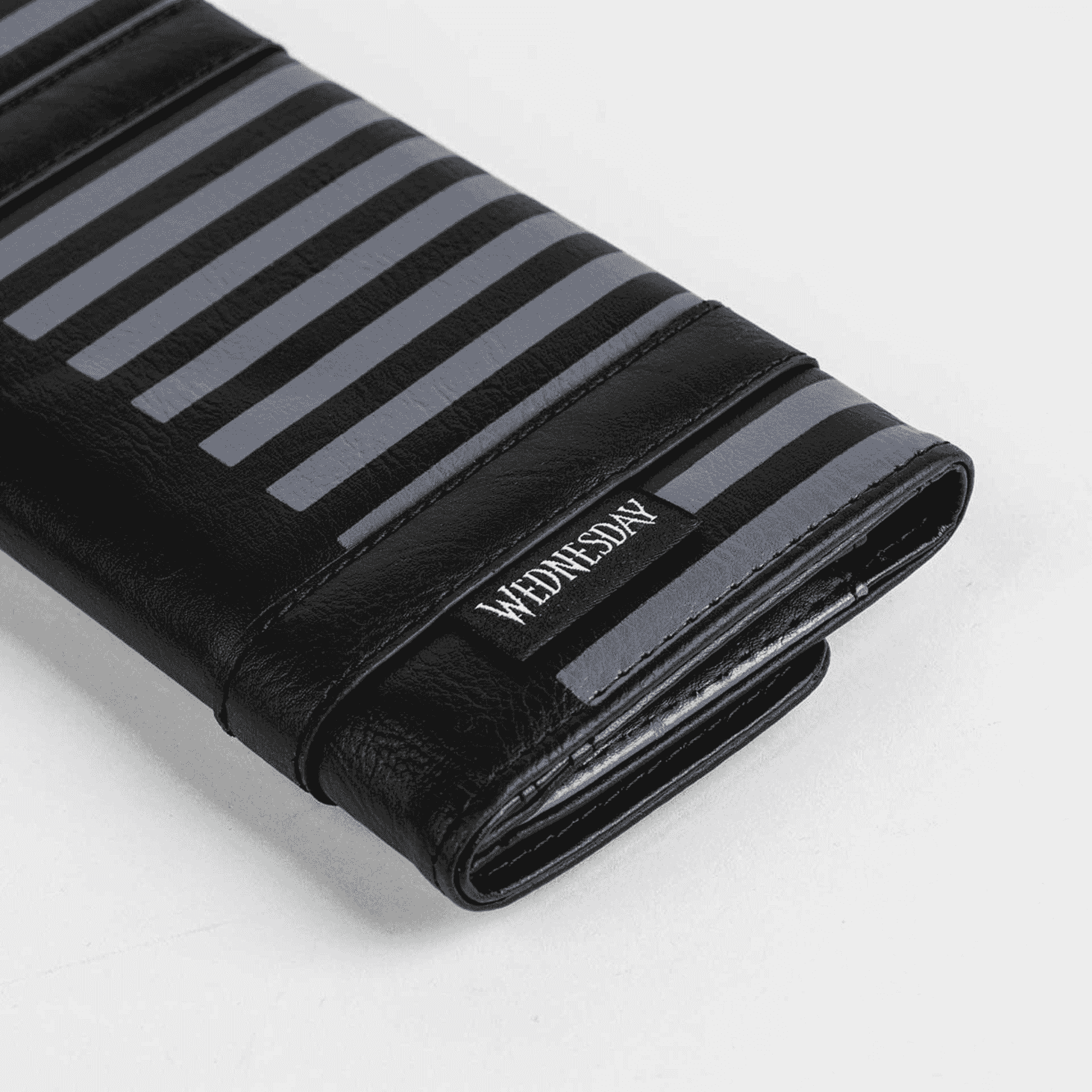 Cartera Polipiel Wednesday - Image 2