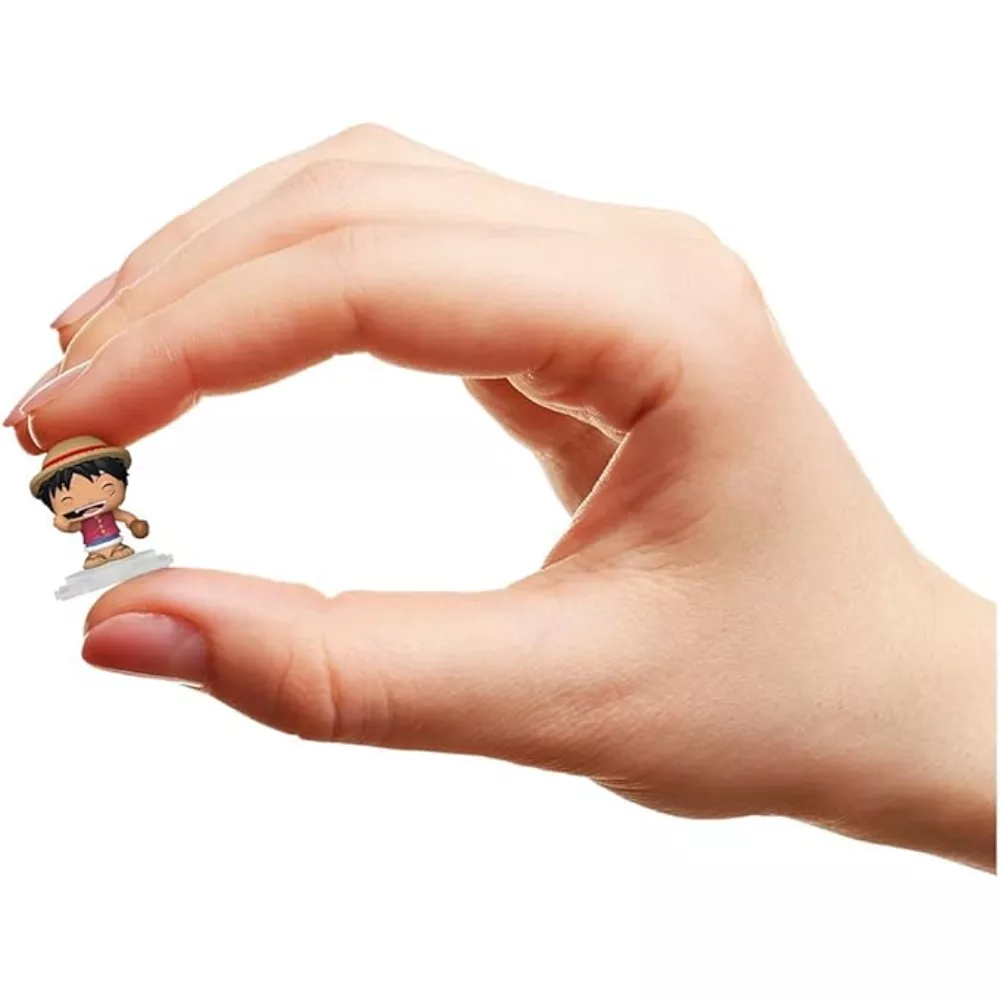 Funko Bitty Pop! One Piece 4 Pack con Luffy, Zoro, Axe-Hand Morgan y una mini figura misteriosa. - Image 2