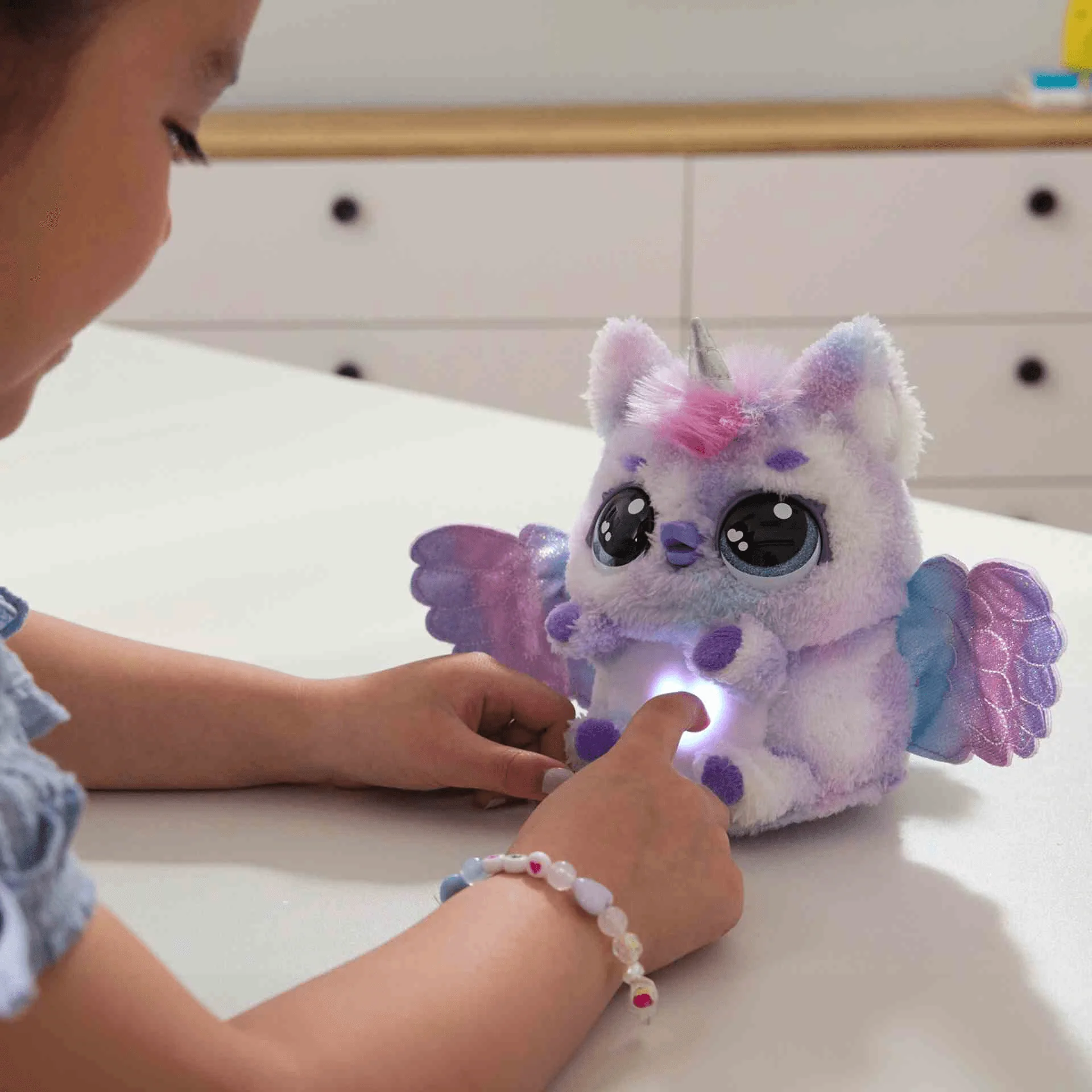 Hatchimals Alive Secret Hatch Pufficorn Alice - Image 6