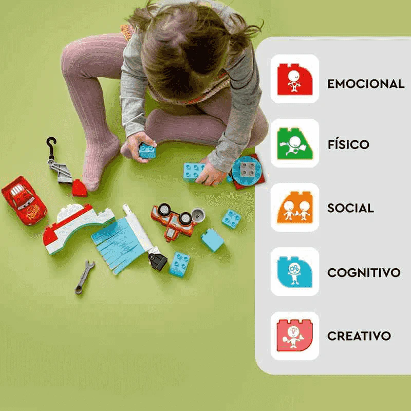 LEGO Diversión en el Autolavado con Rayo McQueen y Mate - Image 7