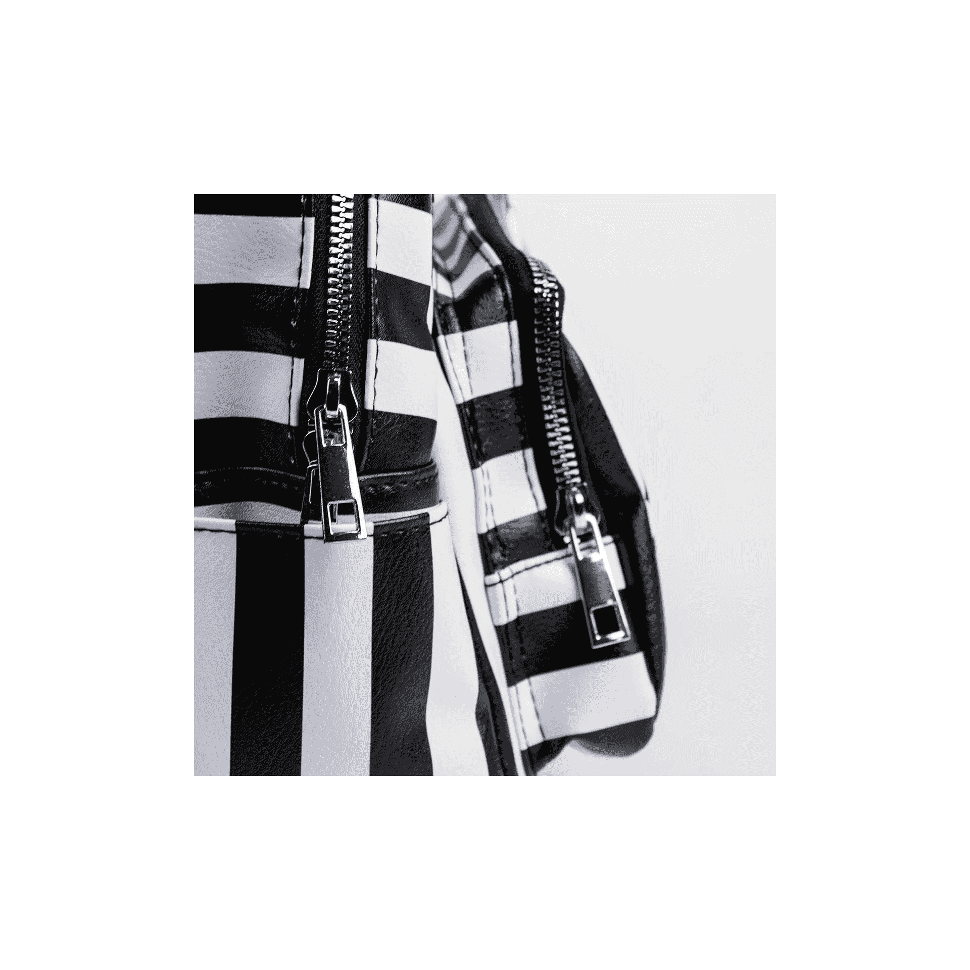 Mochila Casual Beetlejuice de Polipiel - Image 3