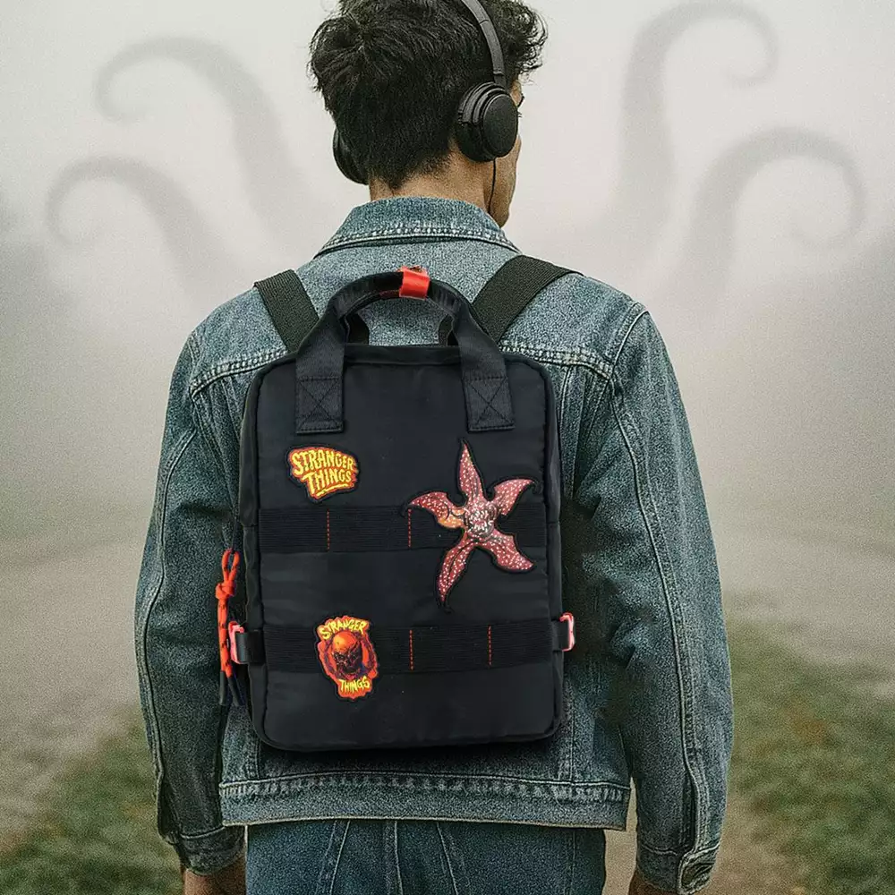 Mochila Casual Técnica Stranger Things - Image 6