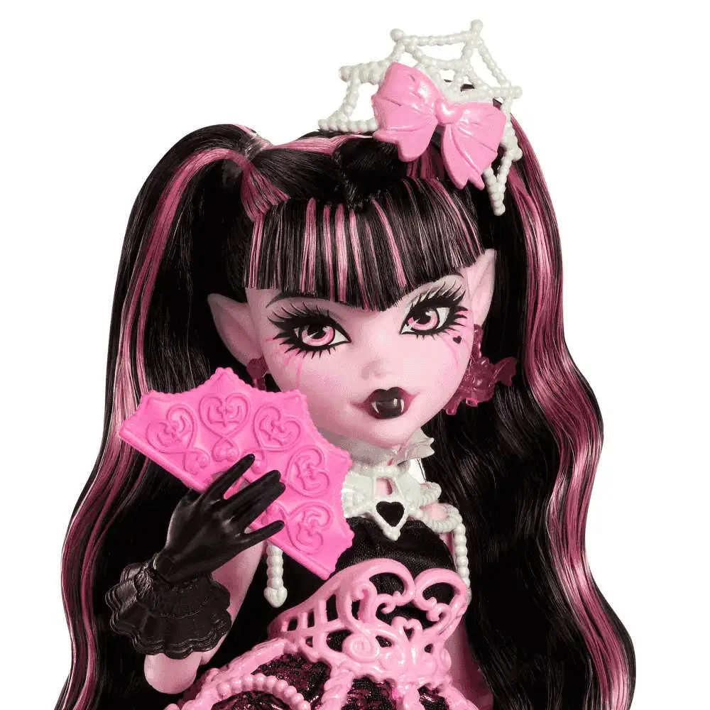 Monster High Cumplespantos Draculaura – Muñeca de fiesta con vestido rosa y accesorios - Image 5