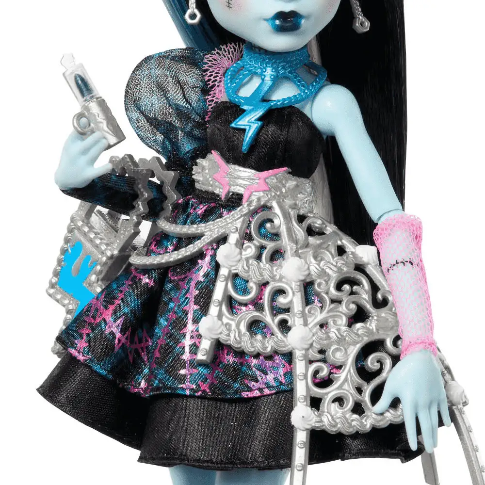 Monster High Cumplespantos Frankie Stein – Muñeca de fiesta con look electrizante - Image 4