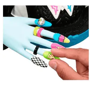 Monster High Frankie Stein Styling Head – Más de 65 accesorios - Image 5