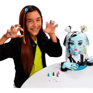 Monster High Frankie Stein Styling Head – Más de 65 accesorios - Image 6