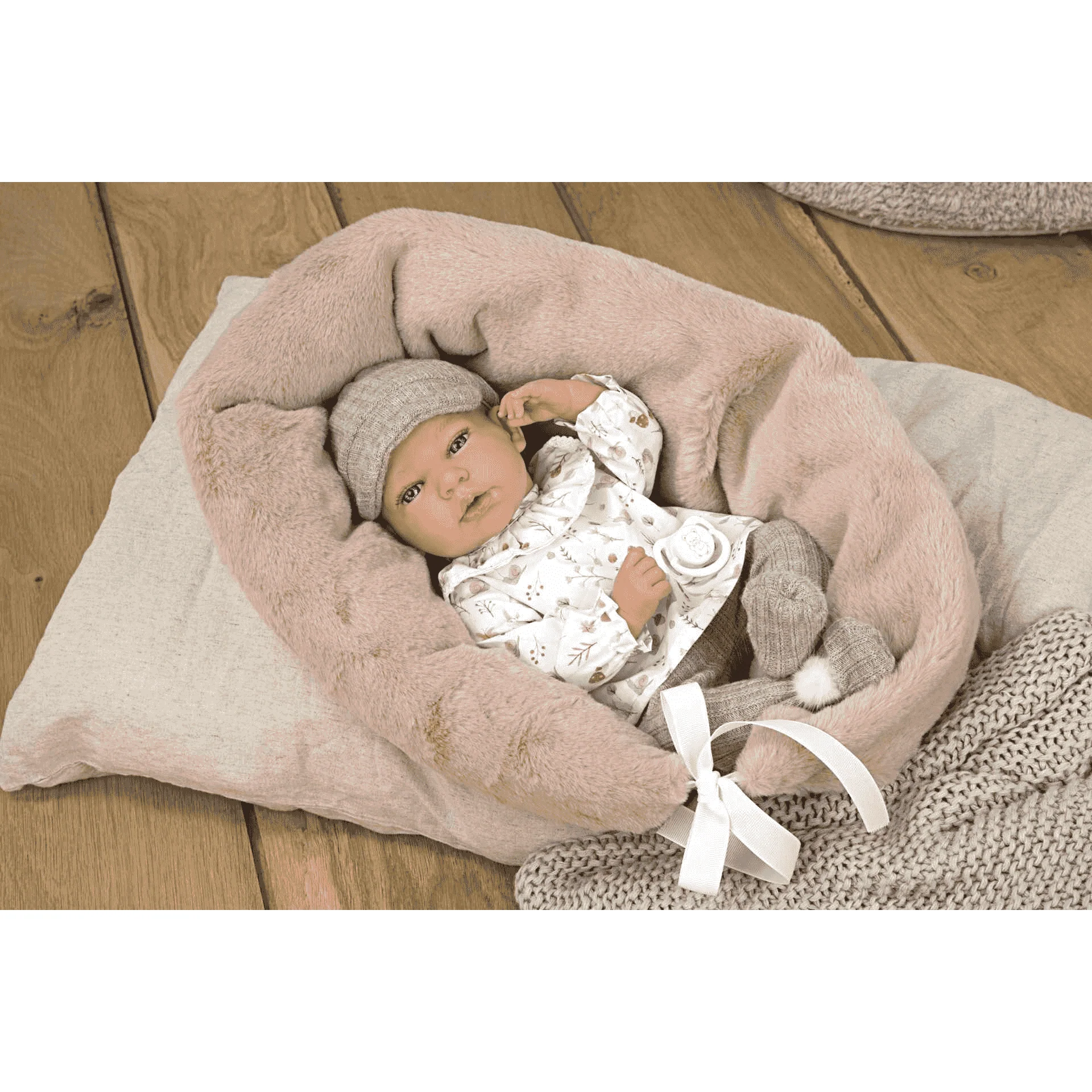 Muñeco Elegance de 40 cm Andie gris con cojín lactancia