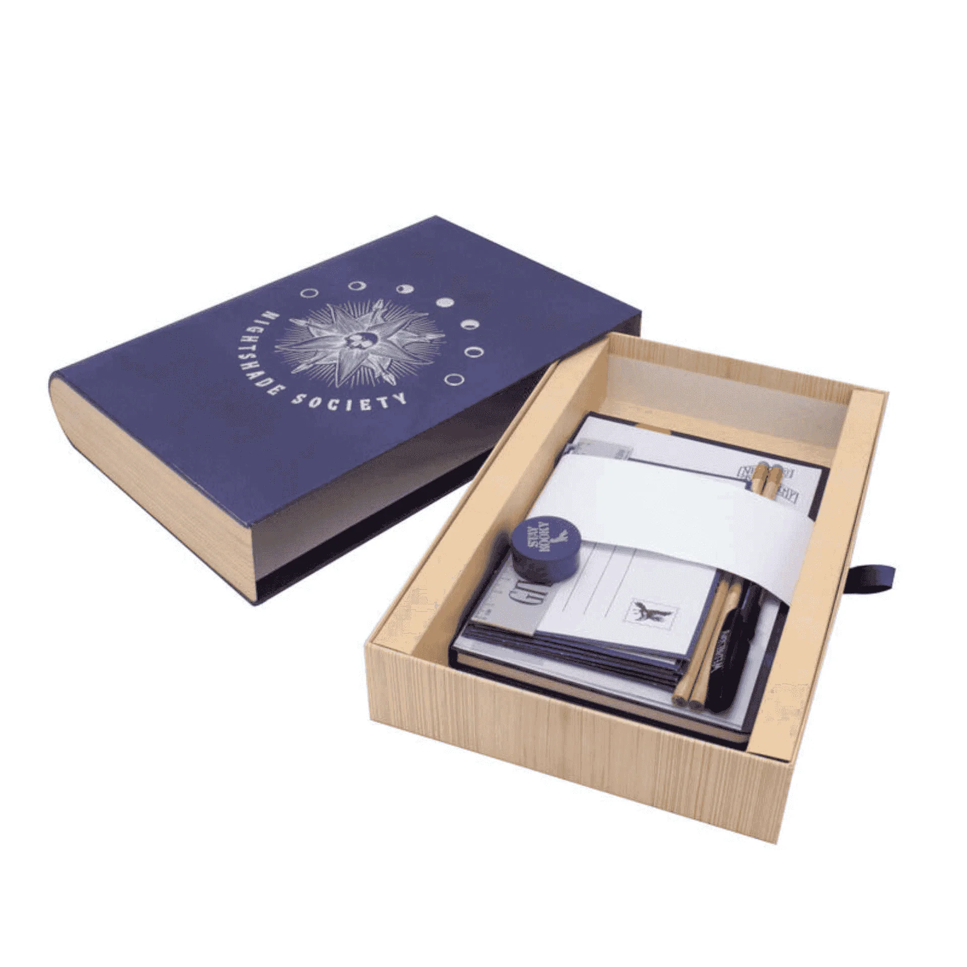 Nightshade Society Wednesday Keepsake Box ¡Para los pequeños fans de Wednesday!