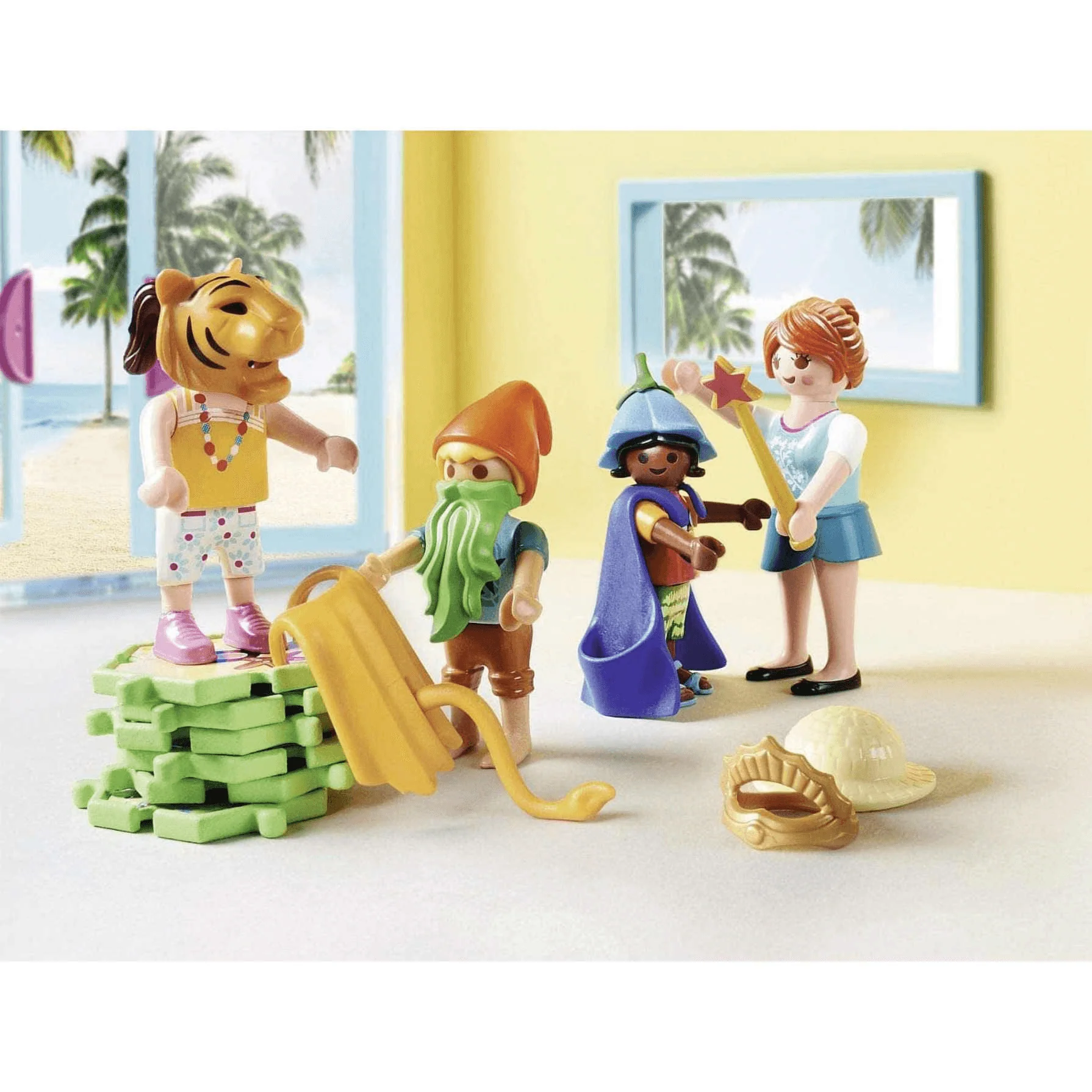 Playmobil Family Fun Beach Kids Club - Image 2