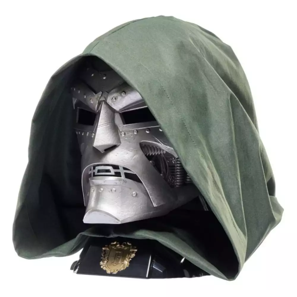 Réplica Casco Doctor Doom Premium – Marvel Legends Series - Image 2