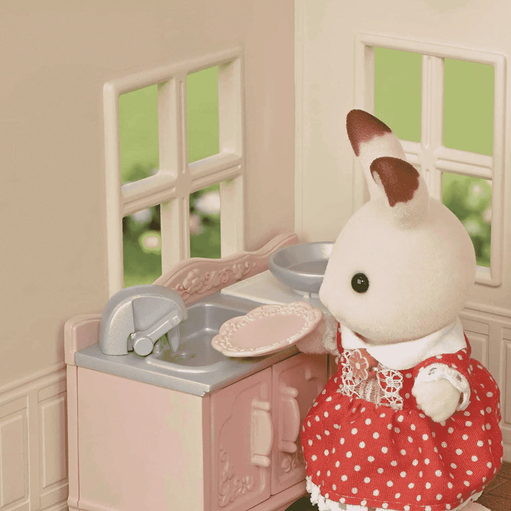 Sylvanian Families Casa de Campo con Tejado Rojo - Image 5