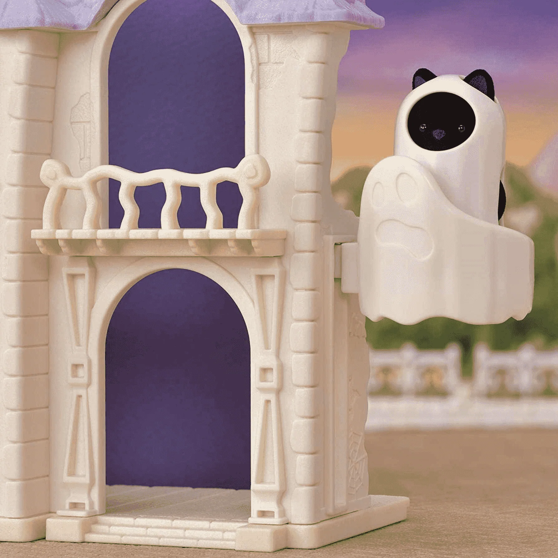Sylvanian Families Casa Encantada del Fantasma - Image 5