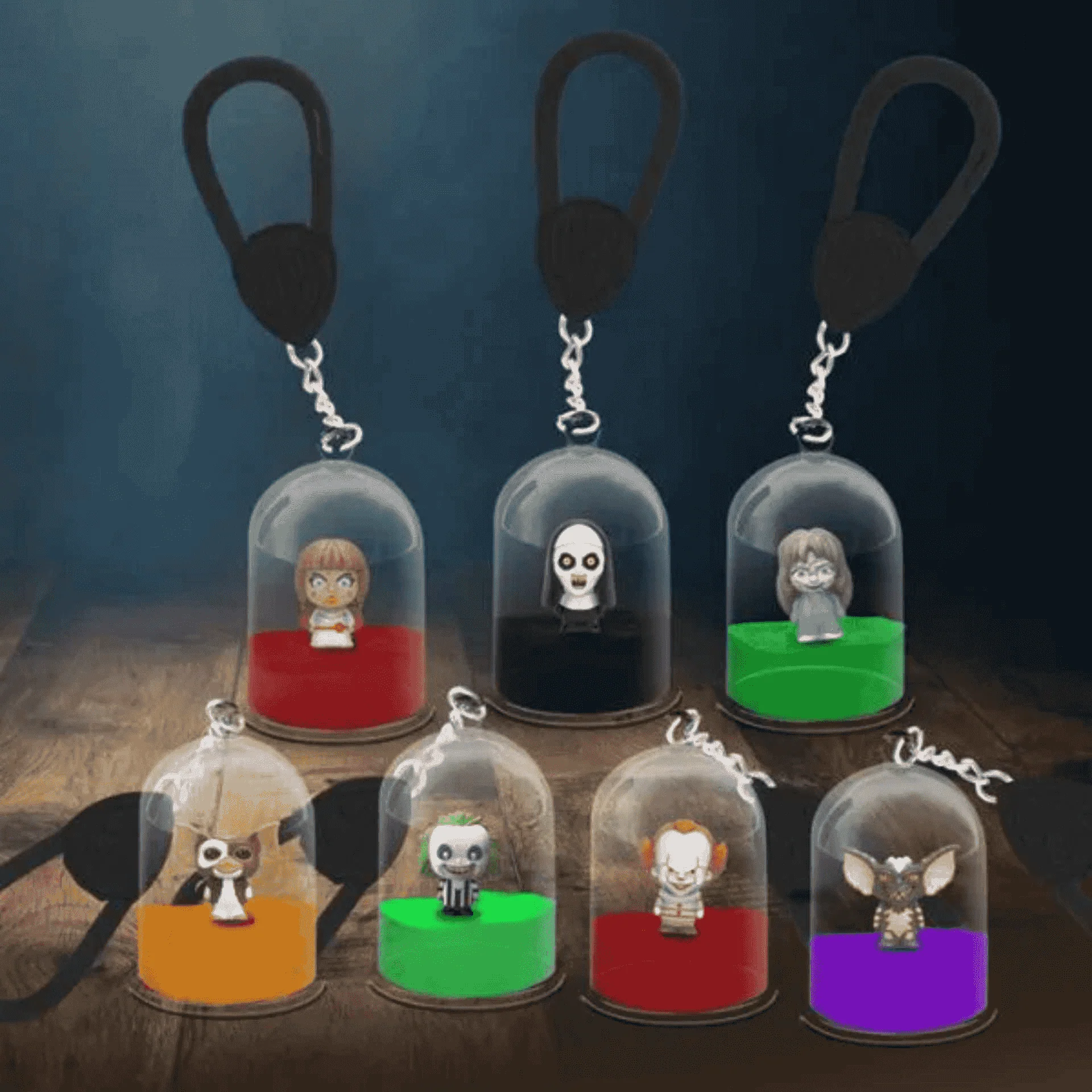 Tsunameez WB Horror – Llavero Sorpresa de Personajes de Películas de Terror - Image 2