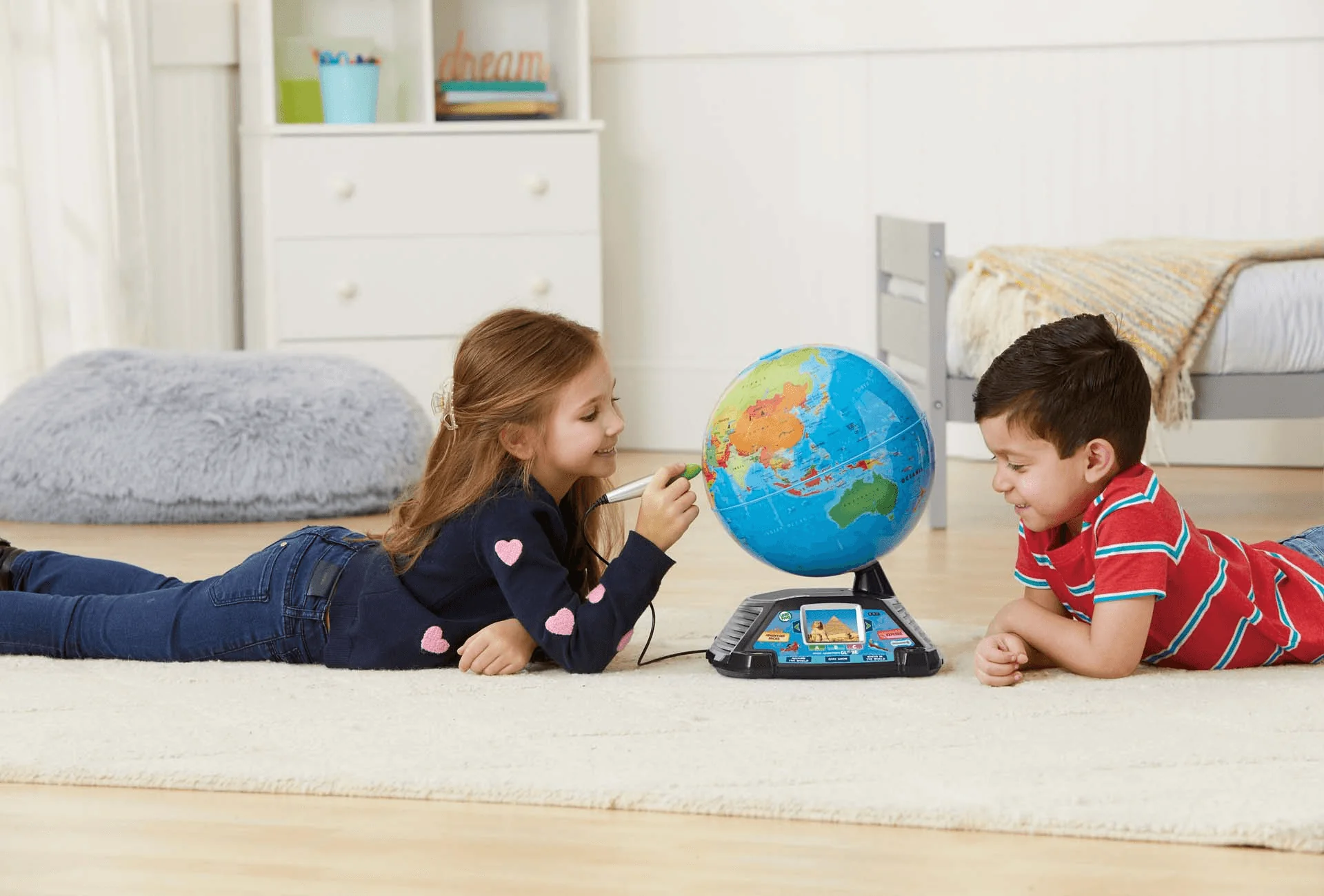 VTech Leapfrog Globo terráqueo multimedia Pantalla HD y +600 vídeos BBC - Image 2